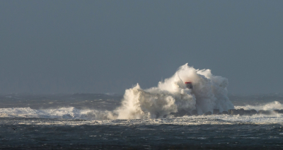 <i class='fa fa-user'></i>&nbsp;pietwil&nbsp;|  Golven IJmuiden&nbsp; <i class='fa fa-eye'>&nbsp;112</i> &nbsp;<i class='fa fa-thumbs-up'>&nbsp;2</i> &nbsp; <i class='fa fa-comment-o'>&nbsp;4</i>