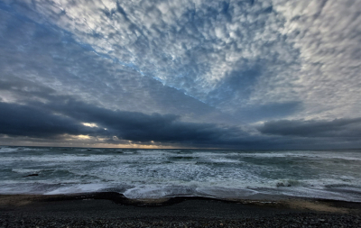 <i class='fa fa-user'></i>&nbsp;liesbeth van vliet&nbsp;|  Storm aan zee&nbsp; <i class='fa fa-eye'>&nbsp;102</i> &nbsp; <i class='fa fa-comment-o'>&nbsp;10</i>