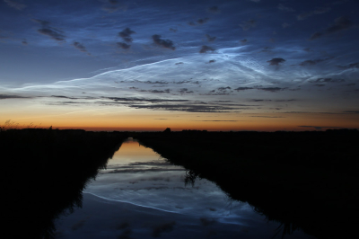 <i class='fa fa-user'></i>&nbsp;Robert Rodenburg&nbsp;|  Lichtende Nachtwolken&nbsp; <i class='fa fa-eye'>&nbsp;131</i> &nbsp;<i class='fa fa-thumbs-up'>&nbsp;14</i> &nbsp; <i class='fa fa-comment-o'>&nbsp;10</i>