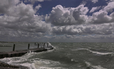 <i class='fa fa-user'></i>&nbsp;Nel R&nbsp;|  Storm&nbsp; <i class='fa fa-eye'>&nbsp;78</i> &nbsp;<i class='fa fa-thumbs-up'>&nbsp;1</i> &nbsp; <i class='fa fa-comment-o'>&nbsp;6</i>