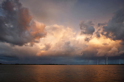 <i class='fa fa-user'></i>&nbsp;Pieter  LJ&nbsp;|  Buienlucht&nbsp; <i class='fa fa-eye'>&nbsp;99</i> &nbsp;<i class='fa fa-thumbs-up'>&nbsp;1</i> &nbsp; <i class='fa fa-comment-o'>&nbsp;9</i>