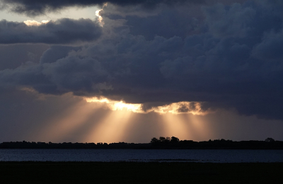 <i class='fa fa-user'></i>&nbsp;Ben Aalders&nbsp;|  Zonsondergang&nbsp; <i class='fa fa-eye'>&nbsp;93</i> &nbsp;<i class='fa fa-thumbs-up'>&nbsp;6</i> &nbsp; <i class='fa fa-comment-o'>&nbsp;3</i>