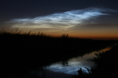 <i class='fa fa-user'></i>&nbsp;Robert Rodenburg&nbsp;|  Lichtende Nachtwolken&nbsp; <i class='fa fa-eye'>&nbsp;116</i> &nbsp;<i class='fa fa-thumbs-up'>&nbsp;13</i> &nbsp; <i class='fa fa-comment-o'>&nbsp;9</i>