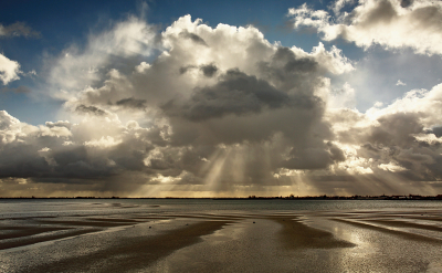 <i class='fa fa-user'></i>&nbsp;Pieter  LJ&nbsp;|  Buien met zonnestralen&nbsp; <i class='fa fa-eye'>&nbsp;88</i> &nbsp;<i class='fa fa-thumbs-up'>&nbsp;8</i> &nbsp; <i class='fa fa-comment-o'>&nbsp;9</i>