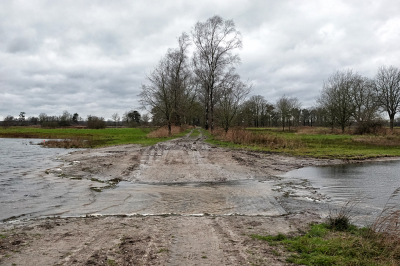 <i class='fa fa-user'></i>&nbsp;nelappelmelk&nbsp;|  Laarzenweer&nbsp; <i class='fa fa-eye'>&nbsp;81</i> &nbsp; <i class='fa fa-comment-o'>&nbsp;5</i>