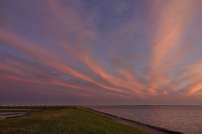 <i class='fa fa-user'></i>&nbsp;Nel R&nbsp;|  Na zonsondergang&nbsp; <i class='fa fa-eye'>&nbsp;88</i> &nbsp;<i class='fa fa-thumbs-up'>&nbsp;8</i> &nbsp; <i class='fa fa-comment-o'>&nbsp;10</i>