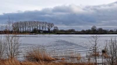 <i class='fa fa-user'></i>&nbsp;kooyammers&nbsp;|  De Lek bij de Hem&nbsp; <i class='fa fa-eye'>&nbsp;61</i> &nbsp; <i class='fa fa-comment-o'>&nbsp;3</i>