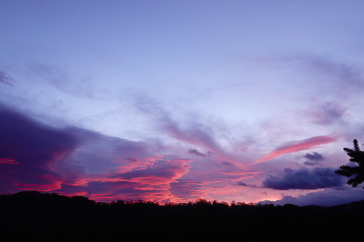 <i class='fa fa-user'></i>&nbsp;Peter van Eijk&nbsp;|  Zonsopgang vanachter de Picos de Europa&nbsp; <i class='fa fa-eye'>&nbsp;75</i> &nbsp; <i class='fa fa-comment-o'>&nbsp;3</i>