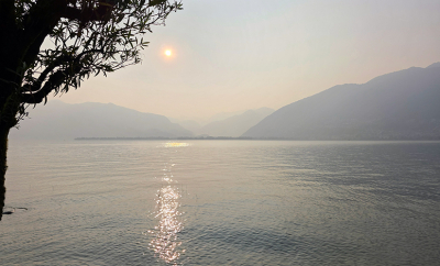 Vanuit Lugano is er een prachtig uitzicht over het meer. Deze foto is genomen tegen de avond. Ook een uitzicht over het water is een landschap toch?