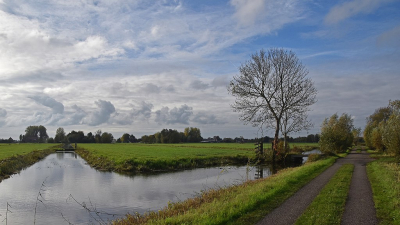 <i class='fa fa-user'></i> kooyammers |  Herfst langs de Kadijk 2  <i class='fa fa-eye'> 43</i>  <i class='fa fa-thumbs-up'> 5</i>   <i class='fa fa-comment-o'> 3</i>