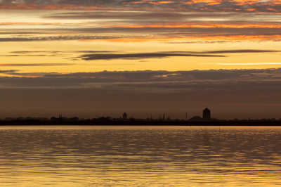 <i class='fa fa-user'></i>&nbsp;Pieter  LJ&nbsp;|  Blik op Zierikzee&nbsp; <i class='fa fa-eye'>&nbsp;49</i> &nbsp;<i class='fa fa-thumbs-up'>&nbsp;1</i> &nbsp; <i class='fa fa-comment-o'>&nbsp;3</i>