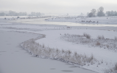 <i class='fa fa-user'></i>&nbsp;sieb&nbsp;|  Winterlandschap IJssel&nbsp; <i class='fa fa-eye'>&nbsp;12</i> &nbsp;<i class='fa fa-thumbs-up'>&nbsp;3</i> &nbsp; <i class='fa fa-comment-o'>&nbsp;1</i>