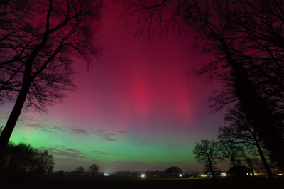 <i class='fa fa-user'></i>&nbsp;Adri Gr Nuelend&nbsp;|  Noorderlicht&nbsp; <i class='fa fa-eye'>&nbsp;84</i> &nbsp;<i class='fa fa-thumbs-up'>&nbsp;10</i> &nbsp; <i class='fa fa-comment-o'>&nbsp;7</i>