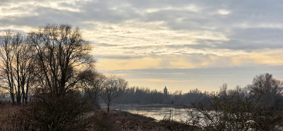 <i class='fa fa-user'></i>&nbsp;guidomwm&nbsp;|  Landschap met de IJssel&nbsp; <i class='fa fa-eye'>&nbsp;20</i> &nbsp; <i class='fa fa-comment-o'>&nbsp;2</i>