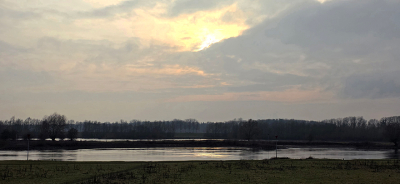 <i class='fa fa-user'></i>&nbsp;guidomwm&nbsp;|  IJssel panorama&nbsp; <i class='fa fa-eye'>&nbsp;16</i> &nbsp; <i class='fa fa-comment-o'>&nbsp;0</i>