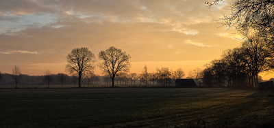 <i class='fa fa-user'></i>&nbsp;guidomwm&nbsp;|  Landschap met aan de zijkant opkomende zon&nbsp; <i class='fa fa-eye'>&nbsp;4</i> &nbsp; <i class='fa fa-comment-o'>&nbsp;1</i>
