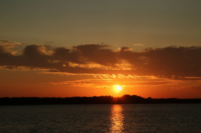 <i class='fa fa-user'></i>&nbsp;frbeuming&nbsp;|  Zonsondergang met wolken&nbsp; <i class='fa fa-eye'>&nbsp;6</i> &nbsp; <i class='fa fa-comment-o'>&nbsp;0</i>