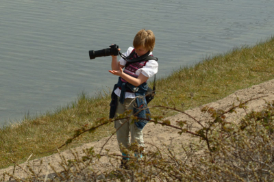 Hier loop ik met de camera van papa.