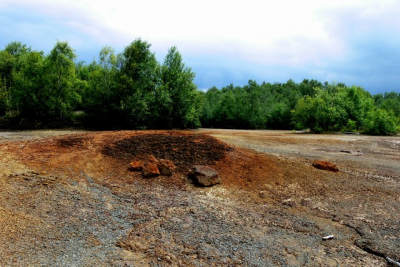 In het natuurgebied Soos, lijken sommige stukken wel op een maanlandschap. Het zijn opgedroogde mineralen, achtergebleven na uitbarstingen van de vele mofetten.