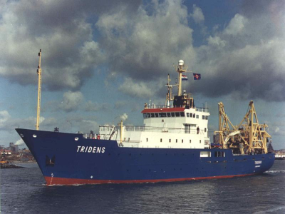 Dit is het schip waar ik werkzaam op ben als stuurman en waar ik dus mijn foto,s van op zee maak.