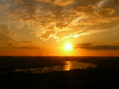 <i class='fa fa-user'></i> Marijke | Zon over de Nederrijn aan het eind van de dag  <i class='fa fa-eye'> 192</i>  <i class='fa fa-thumbs-up'> 2</i>   <i class='fa fa-comment-o'> 11</i>