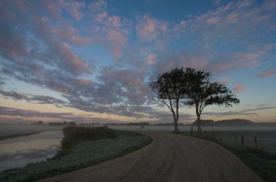vanmorgen 'vroeg' om 08.13 voor ik naar m'n werk ging. Heb 3 mooie platen kunnen schieten. Morgen komt de volgende plaat.